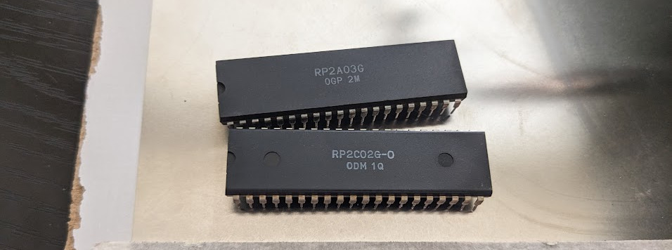 NES chips CPU and PPU